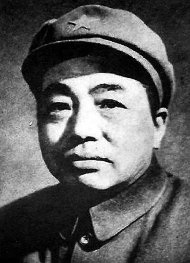 中国人民志愿军，跨过艰难，彰显英勇无畏的斗志，中国人民志愿军的英勇斗志，跨过艰难，无畏前行