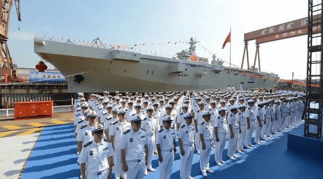 海南舰与出云号，两大战舰的对比与观察，海南舰与出云号战舰，对比与观察分析