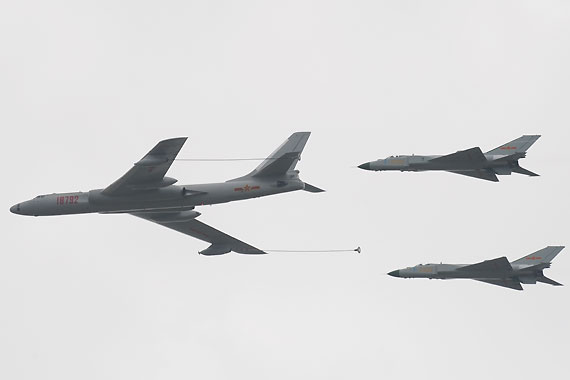 歼八D飞机，中国航空工业的杰出代表，歼八D飞机，中国航空工业的璀璨明珠