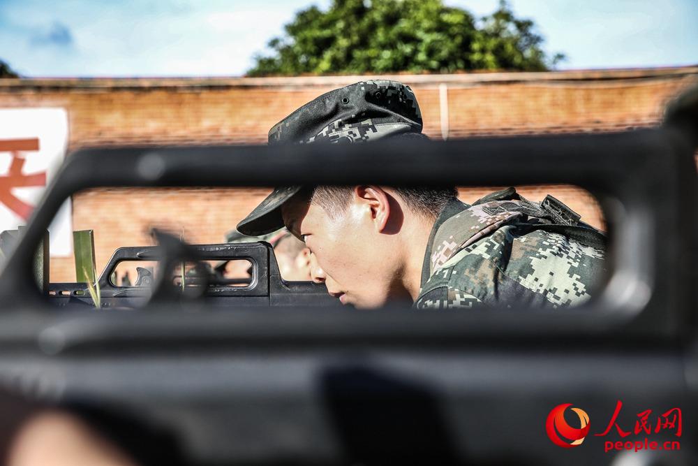 武警能否上战场打仗，职责与能力的探讨，武警职责与能力探讨，能否应对战场挑战？