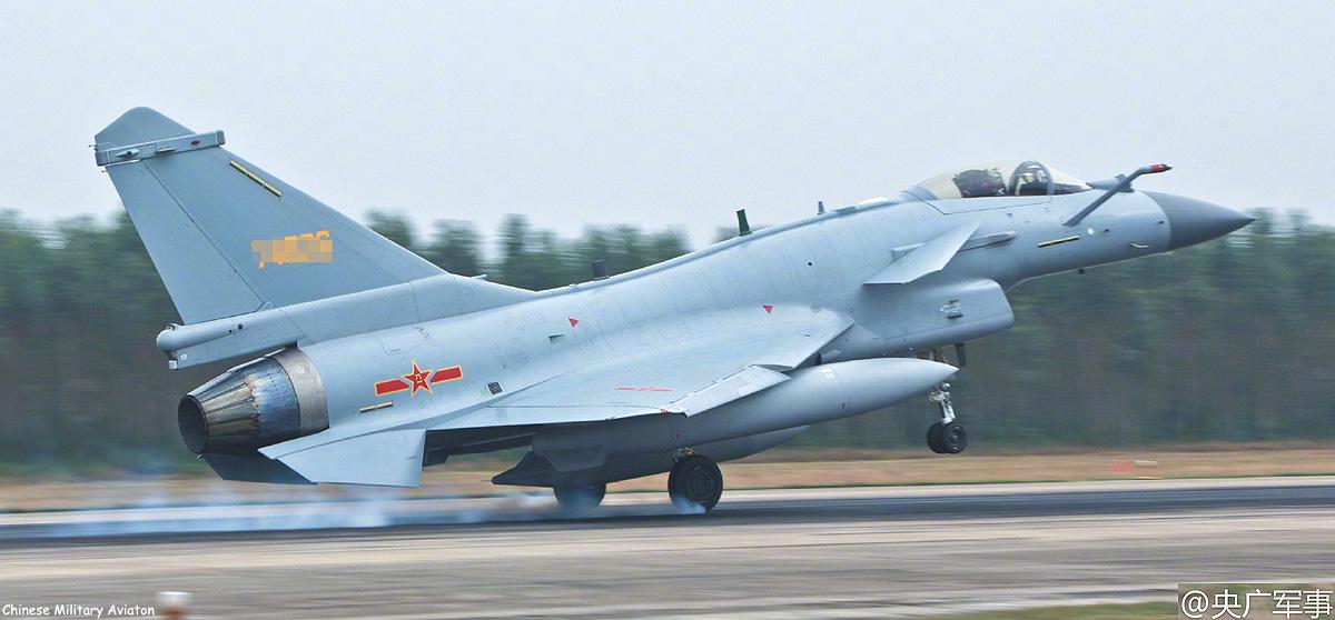 中国空军装备，紧跟时代步伐，实力仅次于一流强国，中国空军装备实力紧跟时代步伐，跻身世界强国之列