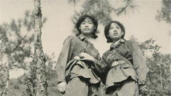 越南视角下的中国女兵，影像中的坚韧与力量，越南视角下的中国女兵，影像展现坚韧与力量