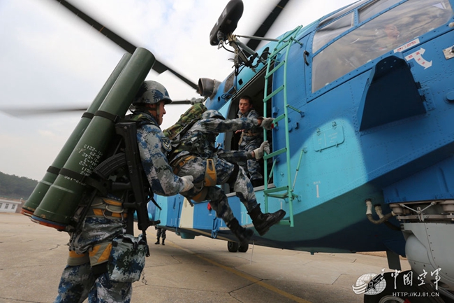 空降兵15军飞机机型，空中力量的独特支柱，空降兵15军飞机机型，空中力量的独特支柱解析