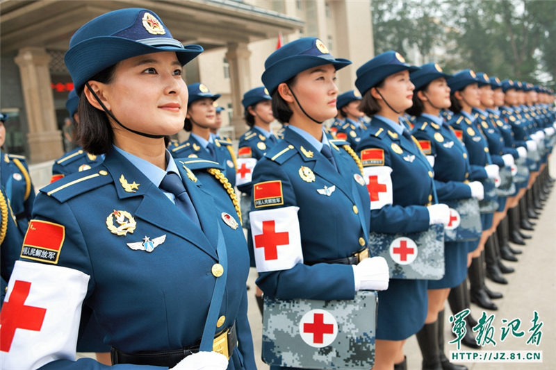 女兵仪仗队中的璀璨明星——邓丹，邓丹，女兵仪仗队中的耀眼明星
