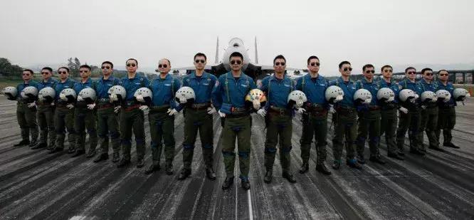 2020年中国空军实力，迈向现代化军事强国的坚实步伐，中国空军实力迈向现代化军事强国，2020年坚实步伐