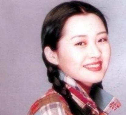 歼15与歼20战斗机，谁更厉害？，歼15与歼20战斗机性能对比，谁更胜一筹？