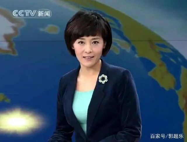 中央新闻女主持人照片和名单，时代的见证与风采的展现，中央新闻女主持人，时代见证与风采展现的名单与照片