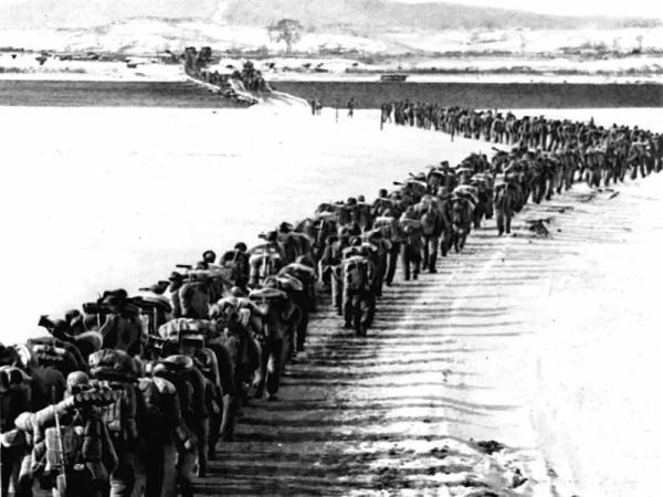 中国人民志愿军的伟大壮举，回望1950年10月19日的辉煌历史，中国人民志愿军壮举回望，纪念辉煌历史的起点 1950年10月19日