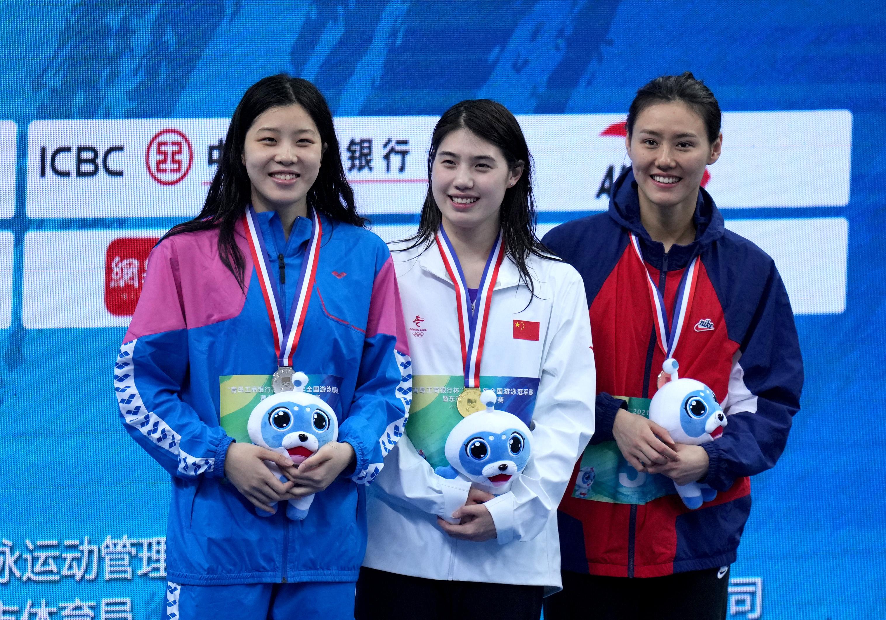 国庆阅兵中的女子方阵，展现新时代巾帼风采，国庆阅兵女子方阵，新时代巾帼风采展现
