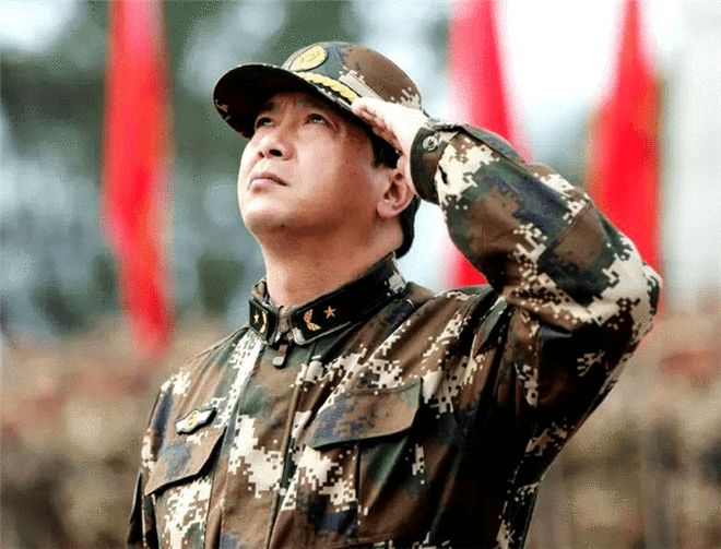 丁晓兵断臂之前的级别与事迹，丁晓兵断臂前的英勇事迹与级别概述