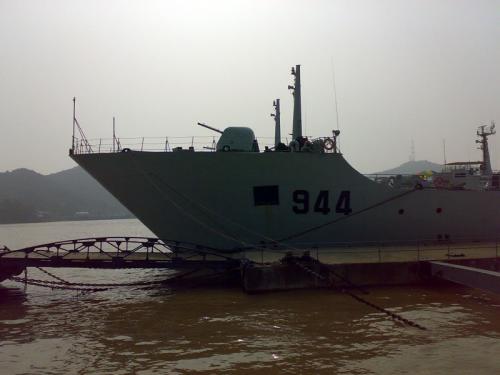 探索中国海军力量，073A型两栖登陆舰，揭秘中国海军力量，揭秘强大的073A型两栖登陆舰实战能力解析