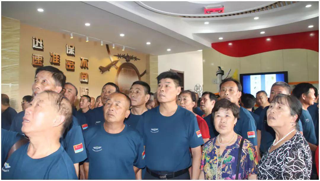 十六字强军口号下的忠诚与担当，听党指挥，十六字强军口号下的忠诚与担当，听党指挥，铸就强军之魂