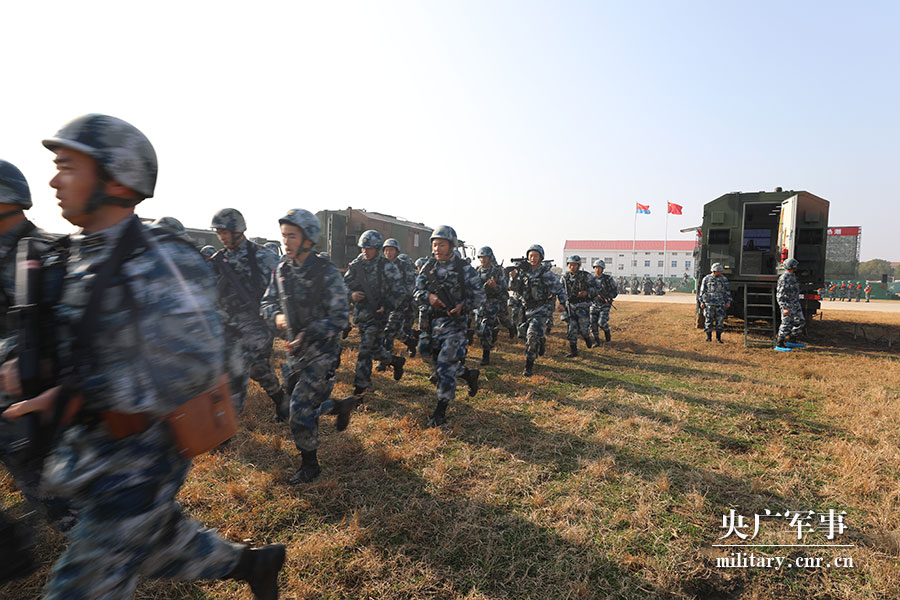 空降兵军2023开训，新时代的征程与挑战，新时代征程下的空降兵军2023开训挑战与启程