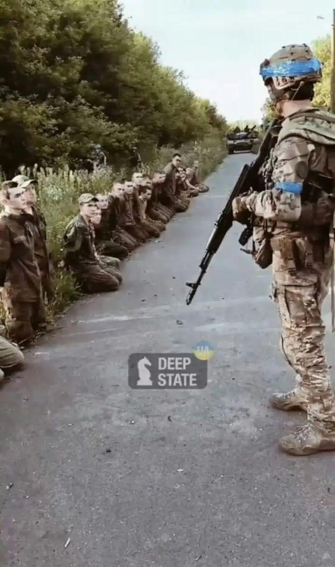 义务兵能否担任装甲兵职务，探讨可能性与条件，义务兵担任装甲兵职务的可能性与条件探讨