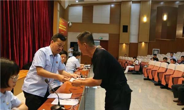 战争雷霆中的HE-162战斗机，空战传奇的续写，战争雷霆中的HE-162战斗机，续写空战传奇的英勇篇章