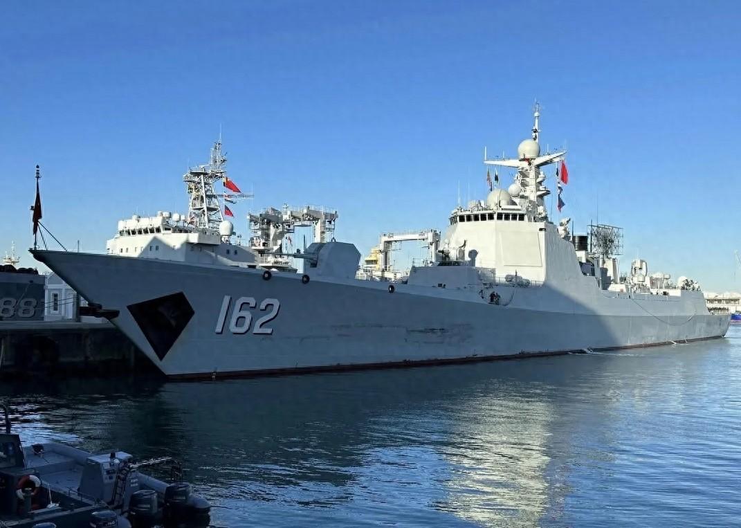 揭秘中国海军新锐力量，无锡舰的崛起与实力解析，揭秘中国海军新星，无锡舰的崛起与实力探秘