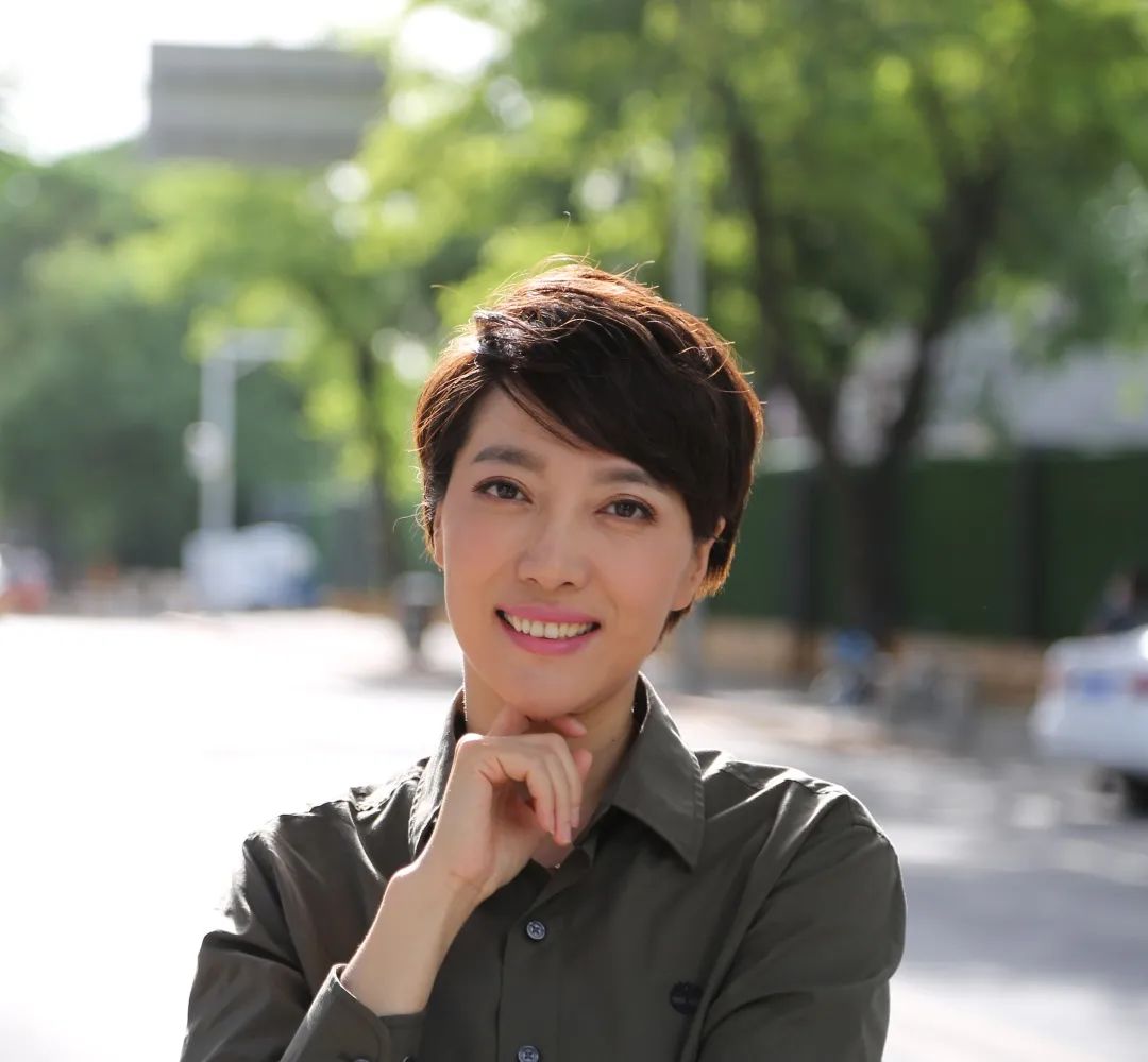 俞洁的转业经历，从军旅荣耀到地方新篇章，俞洁，军旅荣耀与地方新篇章的跨越