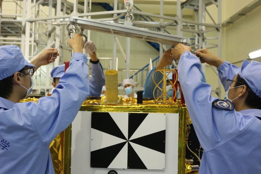 美国空天飞机的发射过程，技术、程序与策略，美国空天飞机发射全解析，技术、程序与策略探究
