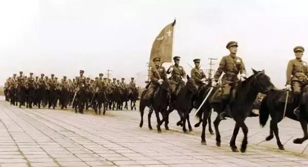 回顾历史，致敬辉煌——1954年国庆阅兵方队，回顾辉煌历史，致敬1954年国庆阅兵方队风采