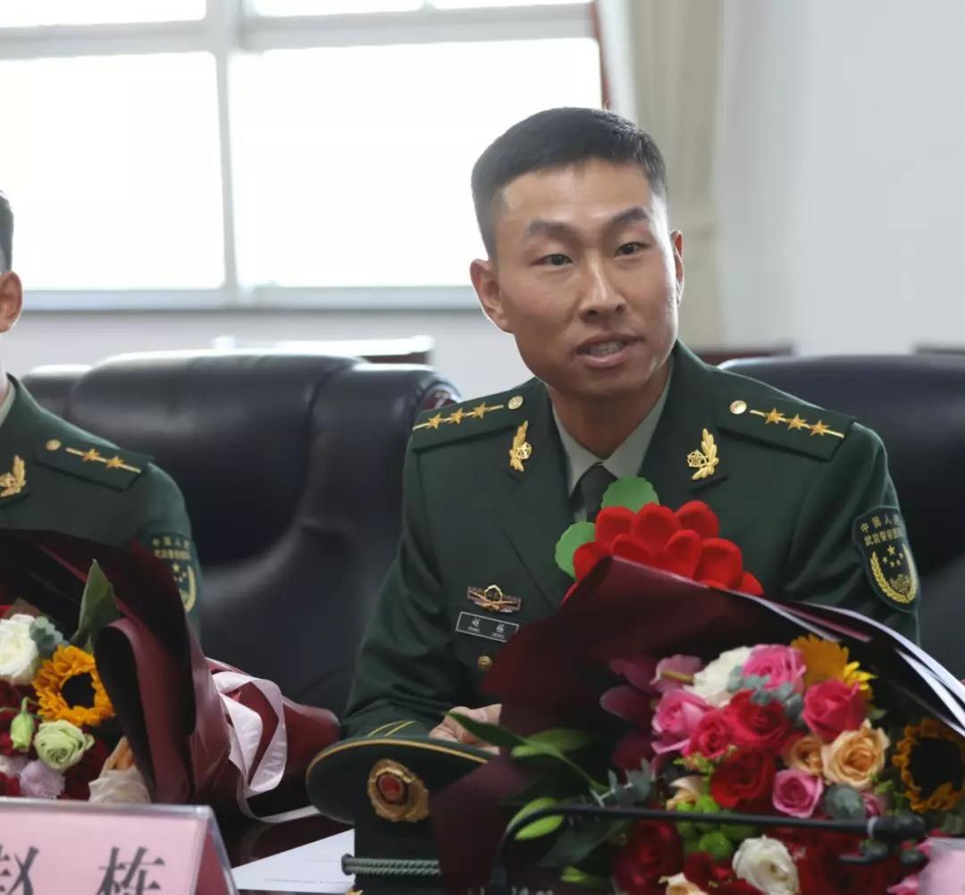 武警常服配饰，传统与现代的完美结合，武警常服配饰，传统与现代的完美融合
