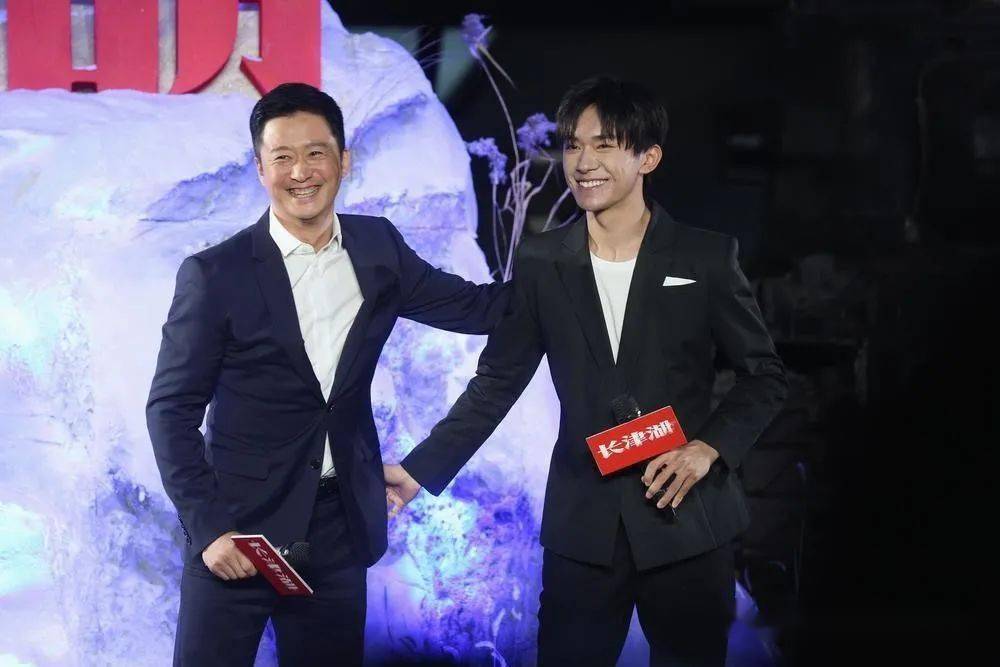 长津湖2021吴京版，提前在线观看的震撼体验，长津湖2021吴京版，提前在线观看的震撼体验揭秘