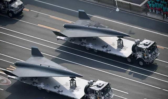 歼-20与鹰击-18,空中力量的完美结合,歼-20与鹰击-18,空中力量的巅峰组合