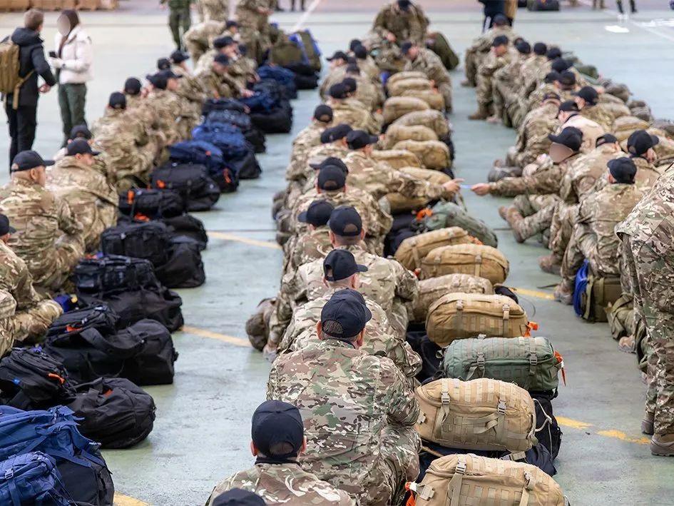 国防部回应短视频账号受关注，时代背景下的国防传播新态势，国防部的回应与短视频时代下的国防传播新态势分析